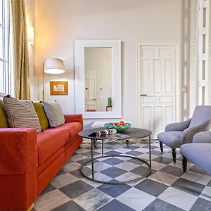 Genteel San Laureano Apartment Seville